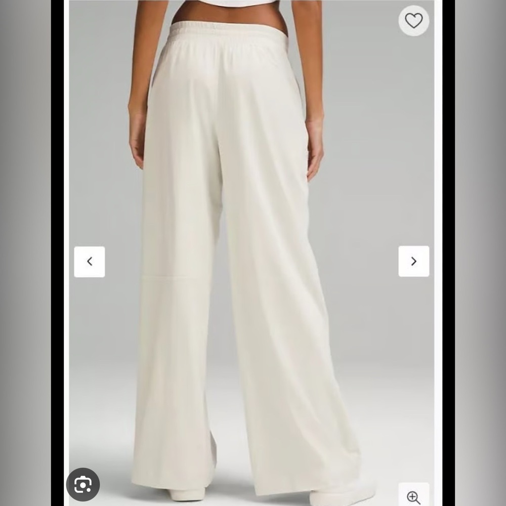 Lululemon Athletica Women’s Swift Wide-Leg Mid-Rise Trouser Pants in Bone size 4